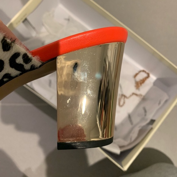 Brand New Expressions Sandals - Picture 3 of 14